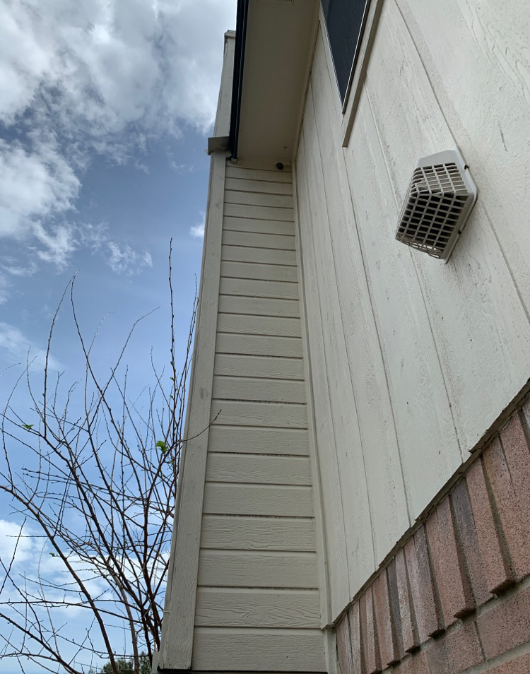 Vinyl and Wooden Siding on San Antonio Home